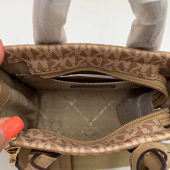 Michael Kors Mirella Extra-Small Ombré Logo Crossbody XBODY ShopperBag Camel NWT - Picture 13 of 16